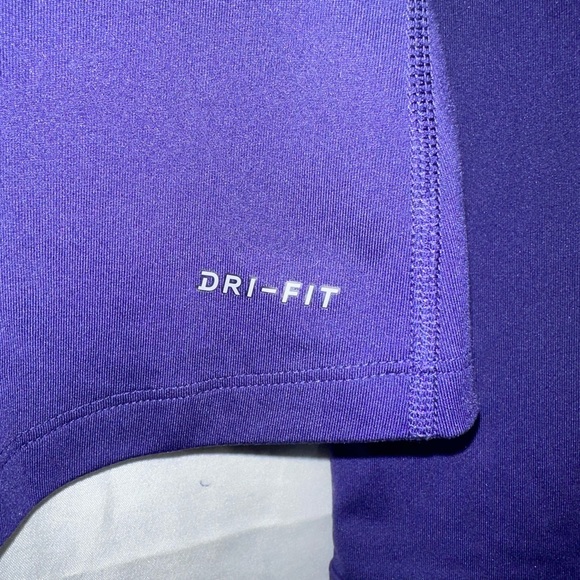 Nike Size M - Picture 8 of 8